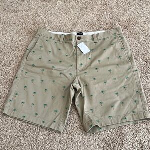 New! J.Crew factory mens SZ 34, khaki shorts with palm trees.